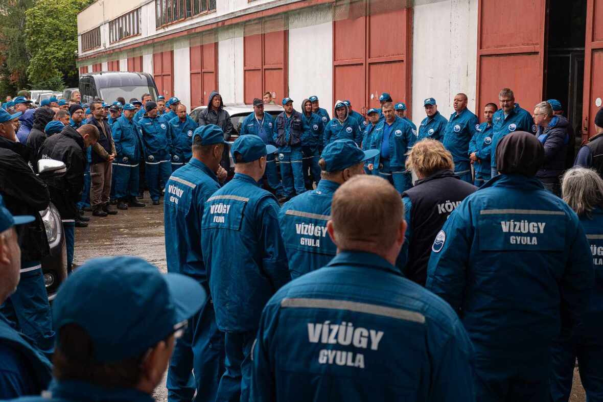 KÖVIZIG Dunai árvízvédekezés induló csapat.jpg