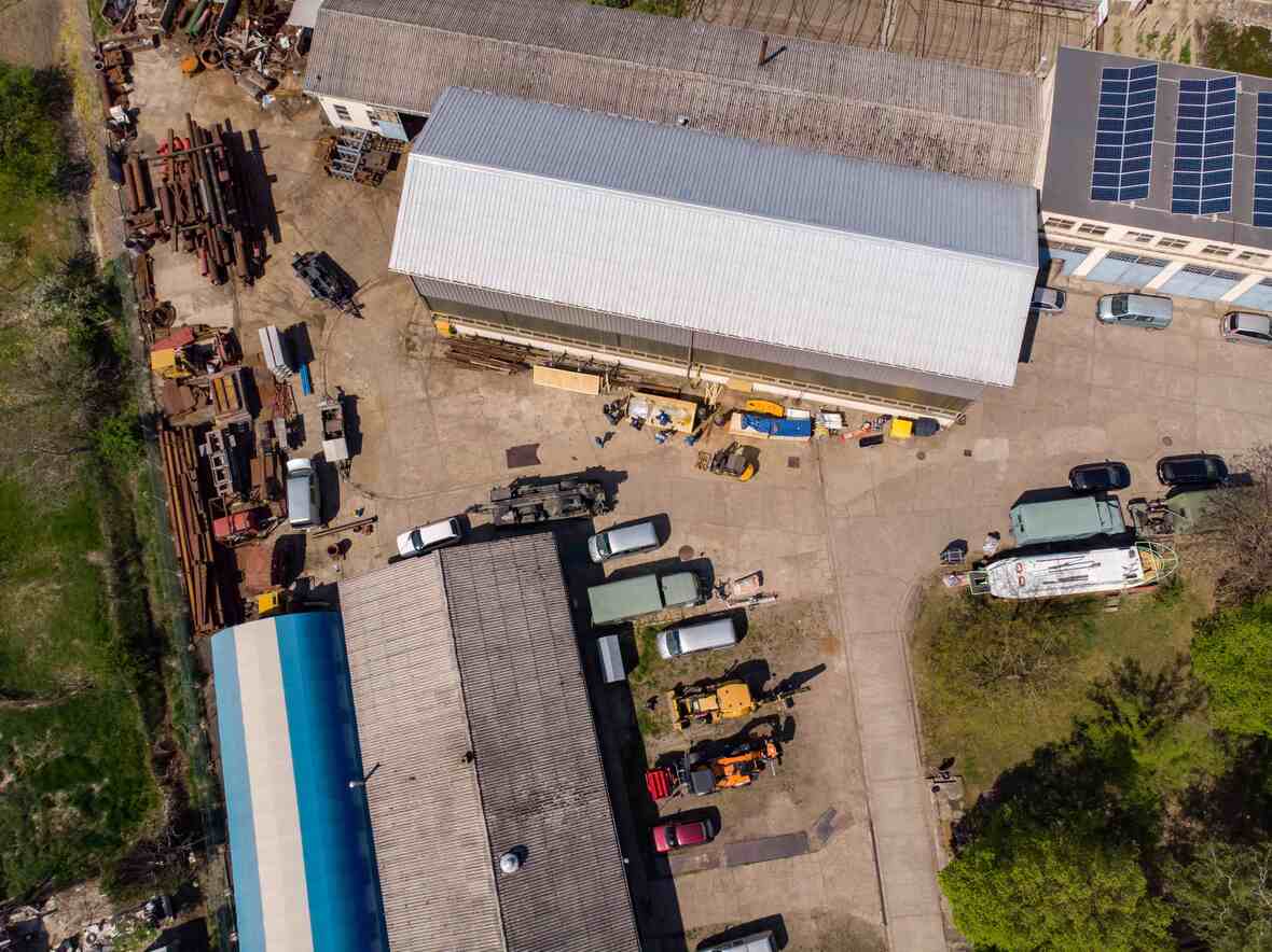 MBSZ műhelycsarnokai.JPG