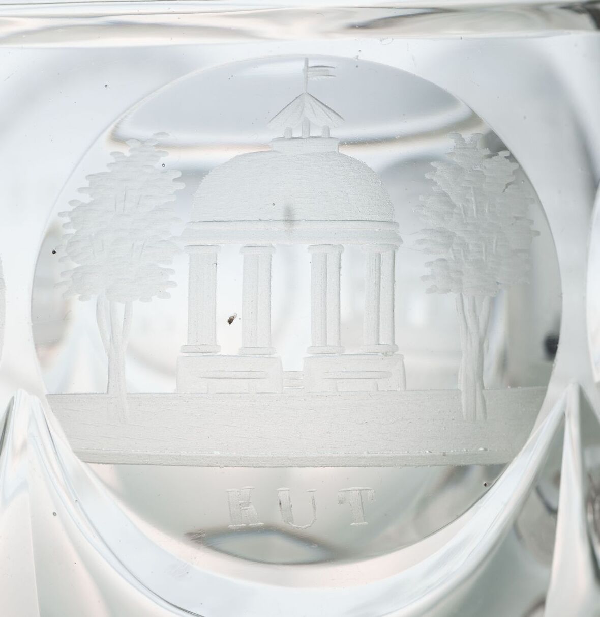 Fürdőkúra pohár a Duna Múzeum gyűjteményéből 2