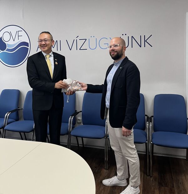 Thaiföldi delegáció az OVF-nél 1